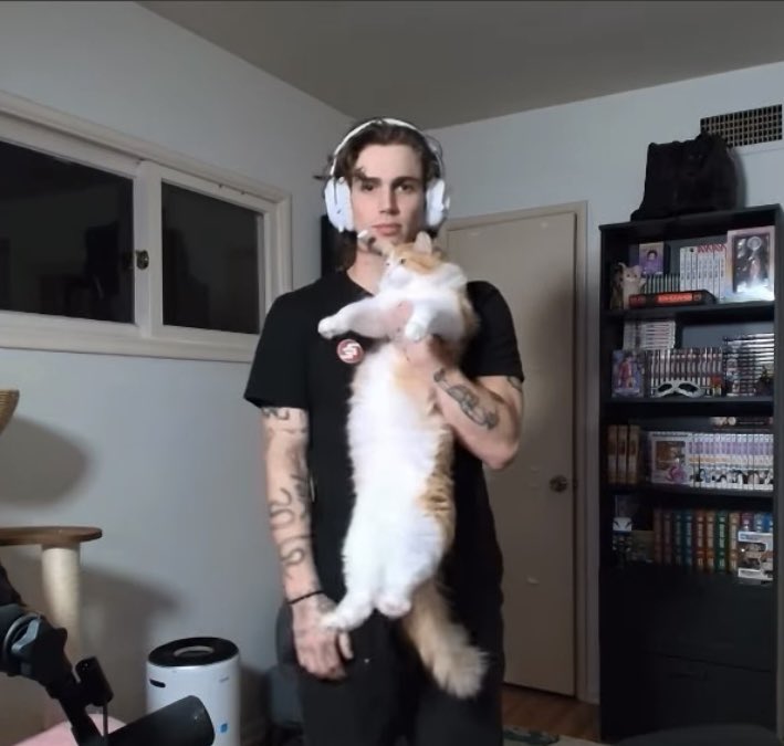 hackerxwright_'s tweet image. Luffy está gigante 😳