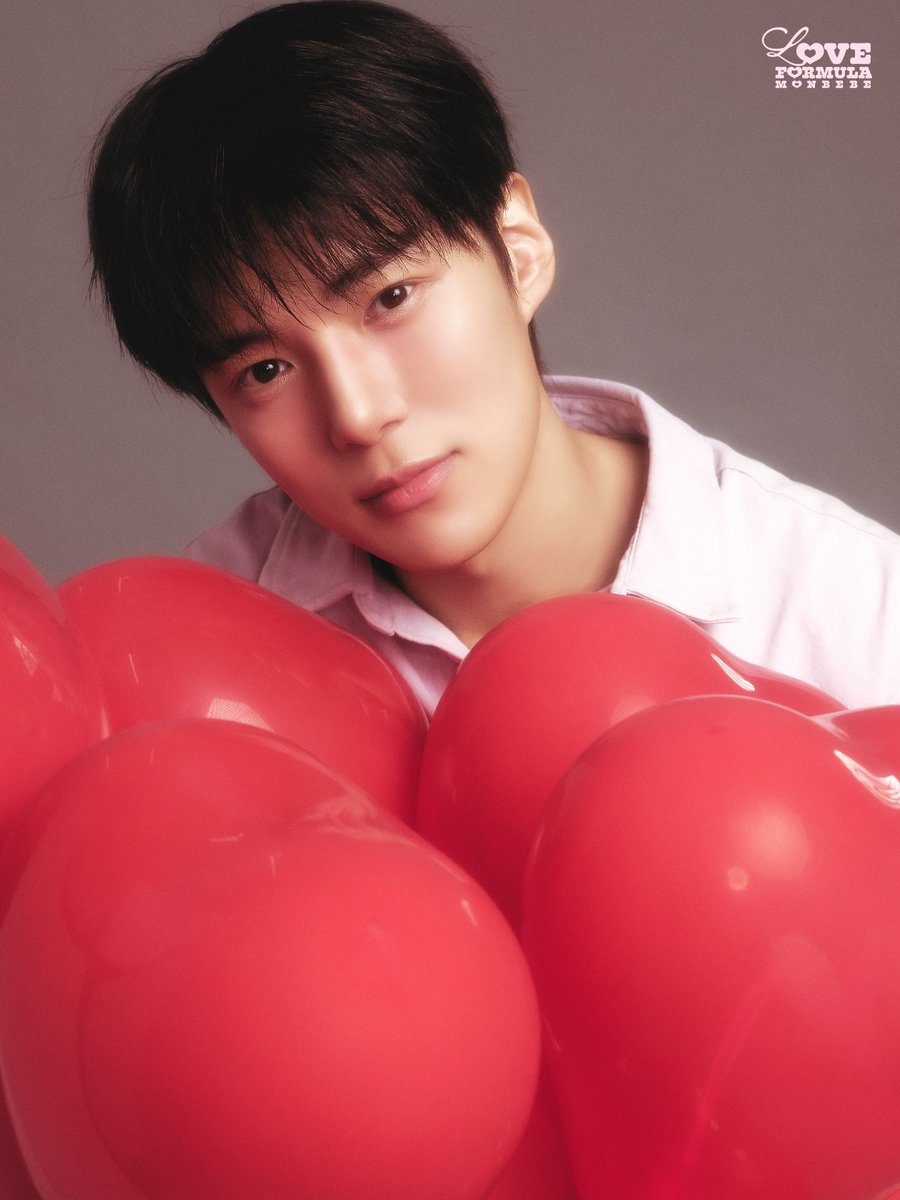 OfficialMONSTAX's tweet image. 📸
2026 MONSTA X
SEASON&apos;S GREETINGS
𝙇𝙊𝙑𝙀 𝙁𝙊𝙍𝙈𝙐𝙇𝘼 𝙈𝙊𝙉𝘽𝙀𝘽𝙀 🧪🥼

CONCEPT PHOTO
#민혁 #MINHYUK

🗓 예약 판매 오픈
251119 (WED) 11AM - (KST)

#몬스타엑스 #MONSTAX #MONSTA_X
#2026시즌그리팅 #LOVEFORMULAMONBEBE
