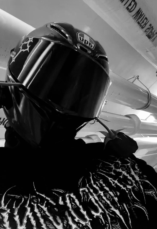 xF2P9's tweet image. Grrrr