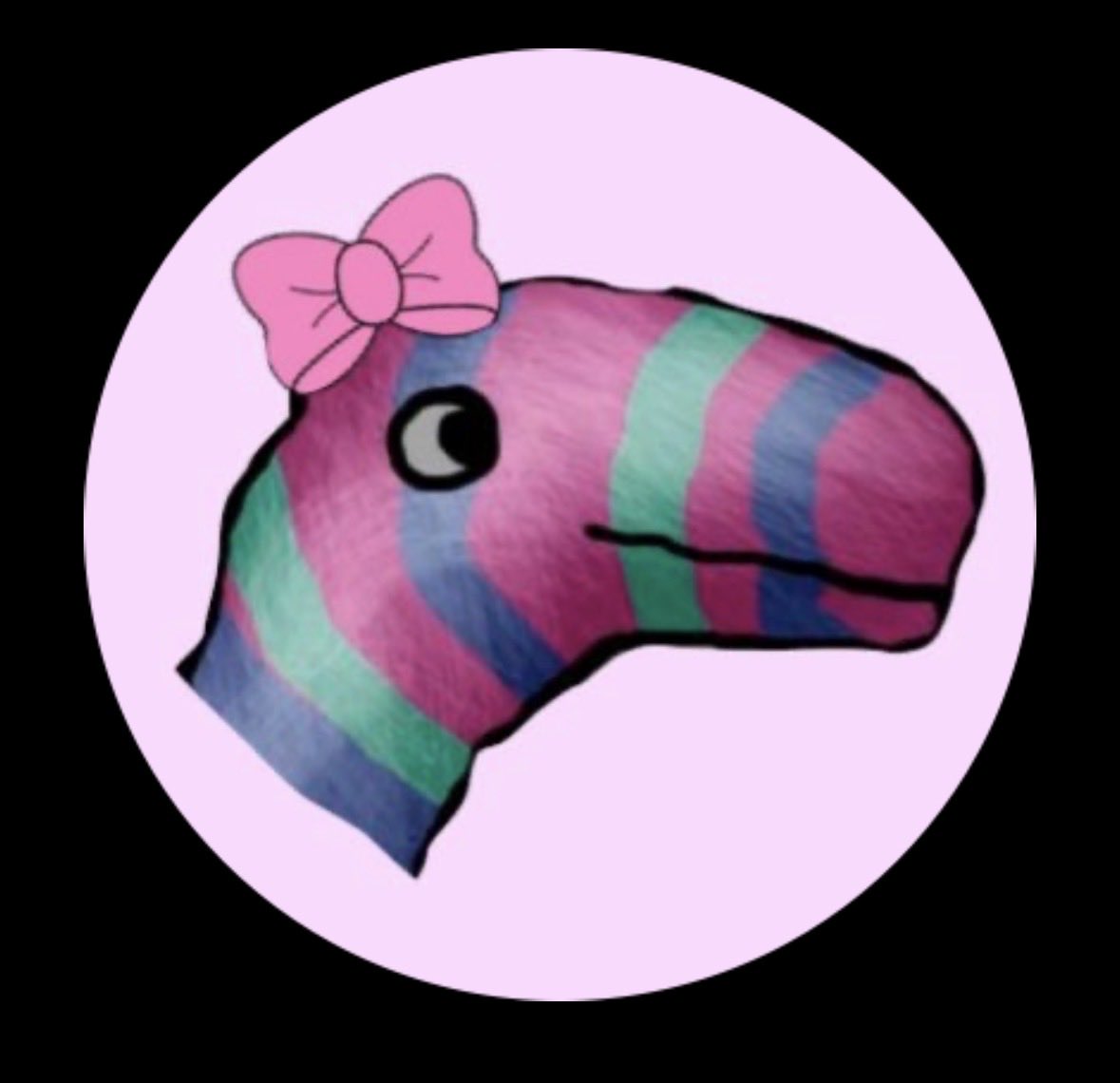 CarpetDinosaur's tweet image. She’s gorgeous sir. This is my wife @MrsCarpetDino. She’s a bit of a bitch sometimes. Doesn’t want me to get drunk every night what a control freak. But I still love her