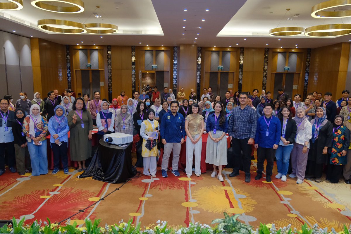 mba_diahworo's tweet image. Senang banget bisa ikut AI Warrior National Bootcamp dari NextGen AI bareng @TurnBackHoax

Waktunya memahami AI lebih dalam dan menggunakannya untuk hal-hal positif dan produktif ☺ #NextGenAi