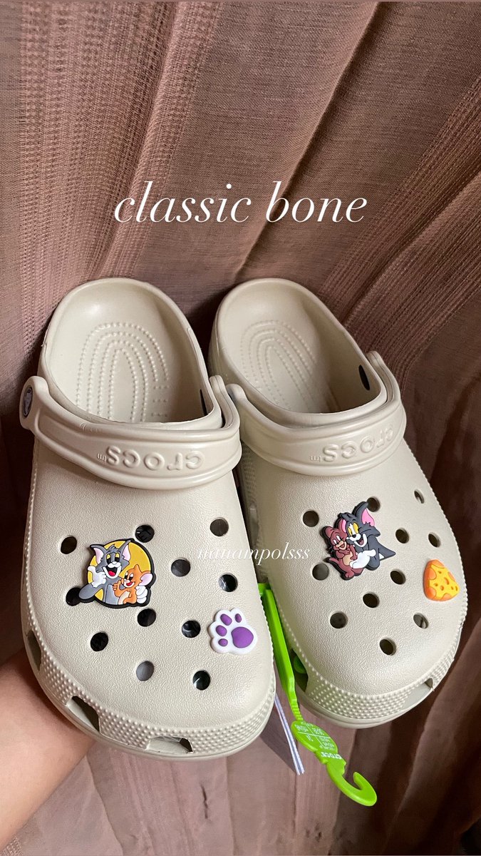 nanampols's tweet photo. lucu bangett🤍💕🌸
aku masih open jastip crocs. DM yaa https://t.co/4jAK8UiR3v