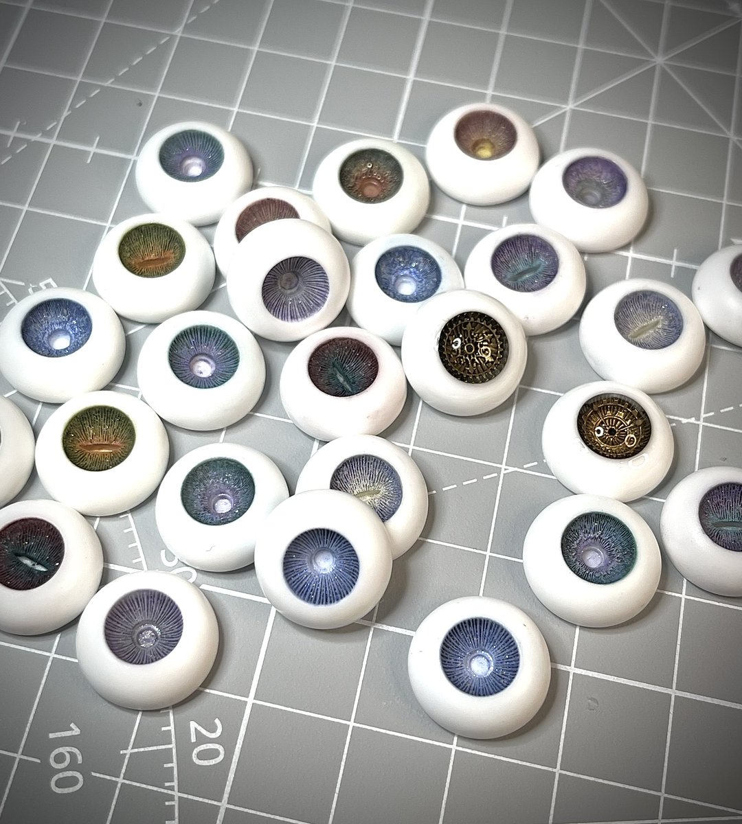 withdoll_kr's tweet photo. 8차 한정 안구 제작 중입니다. 곧 찾아뵐게요! 

The 8th Limited Eyes are now in production. See you soon! 

#WITHDOLL #위드돌 #RifiRifiEyes #BJD안구 #안구제작 #dollEyes #bjddoll #balljointeddoll #한정안구 #LimitedEyes #8차한정 #SpecialRelease https://t.co/W8YRdwTxwr