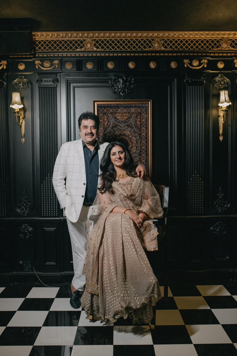 ManzuDinesh's tweet image. वरिष्ठ भाजपा नेता चौधरी कुलदीप बिश्नोई जी एवं उनकी सहभागिनी पूर्व विधायक श्रीमति रेणुका बिश्नोई जी को विवाह की 34वीं वर्षगांठ पर हार्दिक बधाई एवं अनंत शुभकामनाएं।

भगवान जम्भेश्वर जी की स्नेहिल छत्रछाया आप दोनों पर सदैव बनी रहे। 🎉💐 

@bishnoikuldeep @bishnoi_renuka