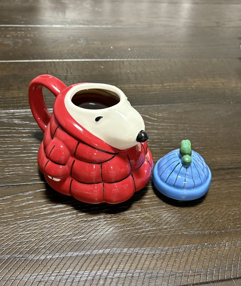 rickysteacup's tweet image. earl grey tea in my new puffer snoopy mug 🤍