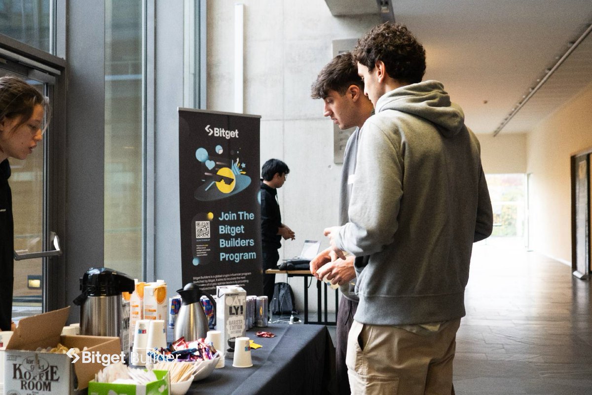 BitgetBuilders's tweet photo. 🚀 Thrilled to support the next generation of innovators at #AIAccelerateHack in Leuven

#BitgetAcademy empowers builders shaping the future of #AI and Blockchain.  Let’s accelerate innovation together !💡 https://t.co/bNPei37pbf