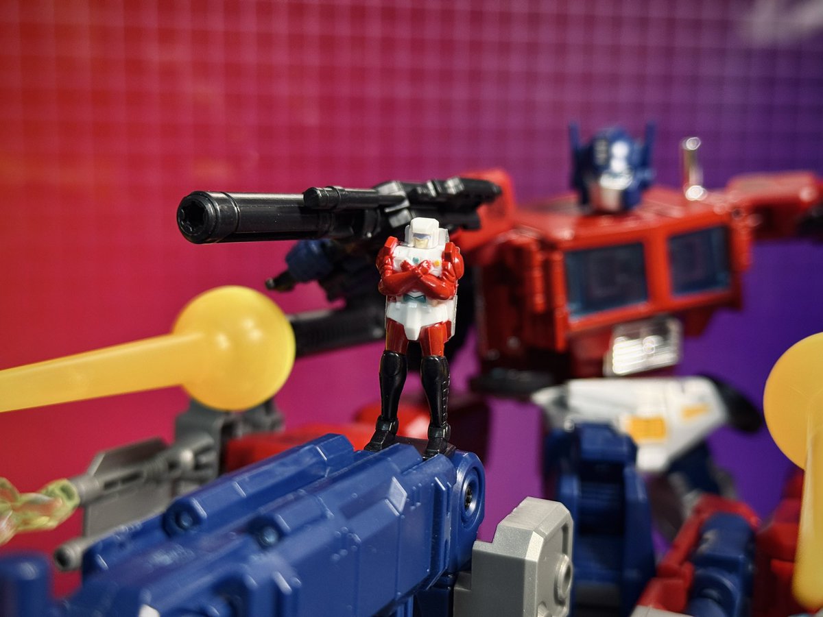 Zarous2025's tweet image. 貨櫃基地 全彈射擊！
#transformer #masterpiece #masterforce