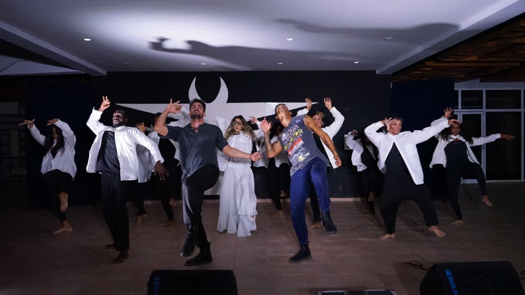 universidad_uci's tweet image. ⭐ Como parte de las actividades de celebración por el Día Internacional del Estudiante, artistas aficionados de nuestra universidad nos compartieron su arte, siendo protagonistas en la Gala Artística que se realizó en el Centro Cultural Wifredo Lam de nuestra institución ♥️.