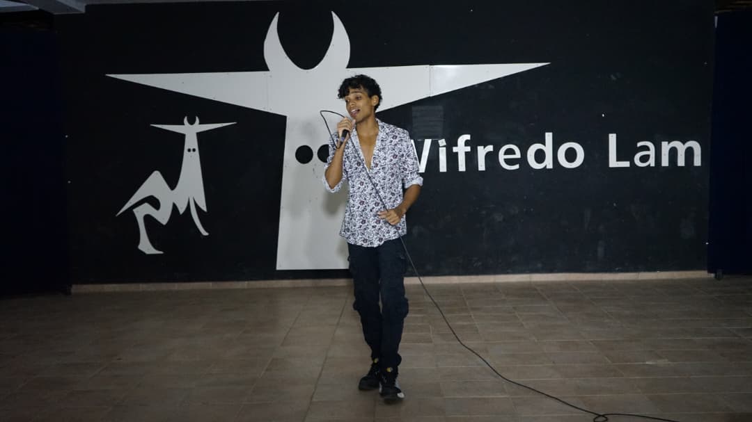 universidad_uci's tweet image. ⭐ Como parte de las actividades de celebración por el Día Internacional del Estudiante, artistas aficionados de nuestra universidad nos compartieron su arte, siendo protagonistas en la Gala Artística que se realizó en el Centro Cultural Wifredo Lam de nuestra institución ♥️.