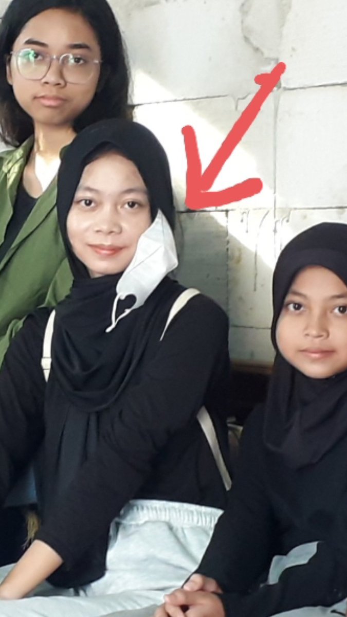 Info Anak Hilang 

Nama : Natalia Bella Isdwianti
Umur : 15 thn
Alamat : Jalan Swadaya I, Tambun Selatan, Bekasi. 
Ciri-ciri : Tb 160 cm, kulit sawo matang.

Kronologi : Pergi dari rumah sendiri pada 15 November 2025 sekitar jam 10 pagi, izin ke adiknya mau nonton bioskop hingga