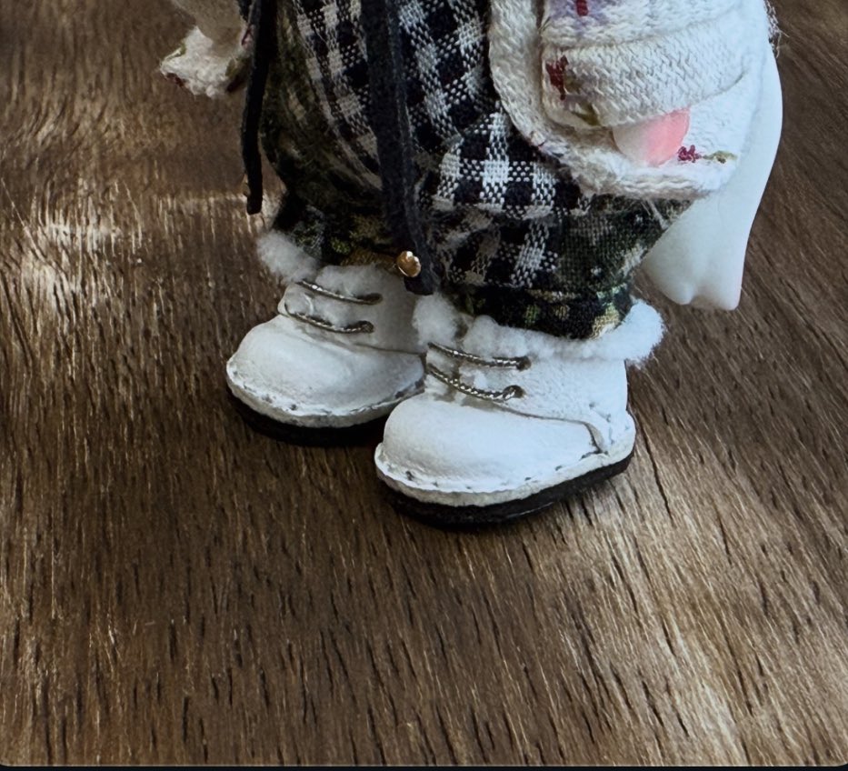 _spica_y's tweet image. risubaco様のkumukuku個展に委託させていただきます。
kumukuku xassサイズのボア付きブーツです。
よろしくお願いいたします。

#thevoyageofatwinklingnight
#thevoyageofatwinklingnight_kumukuku
#kumukuku
#kumukuku個展
#risubaco