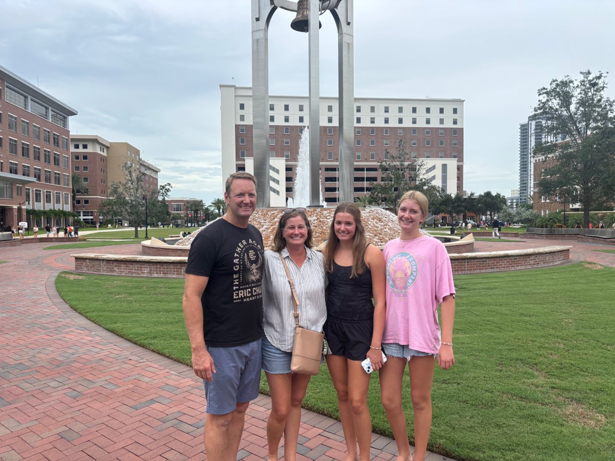 anthonyglenn55's tweet photo. @RonDeSantis My daughter is at U Tampa and loves it there!! https://t.co/YrCR2tND0G