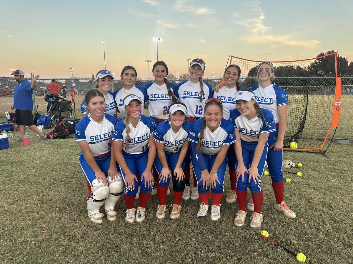 Select Fastpitch Gold Vasquez 16u KS,MO tweet media