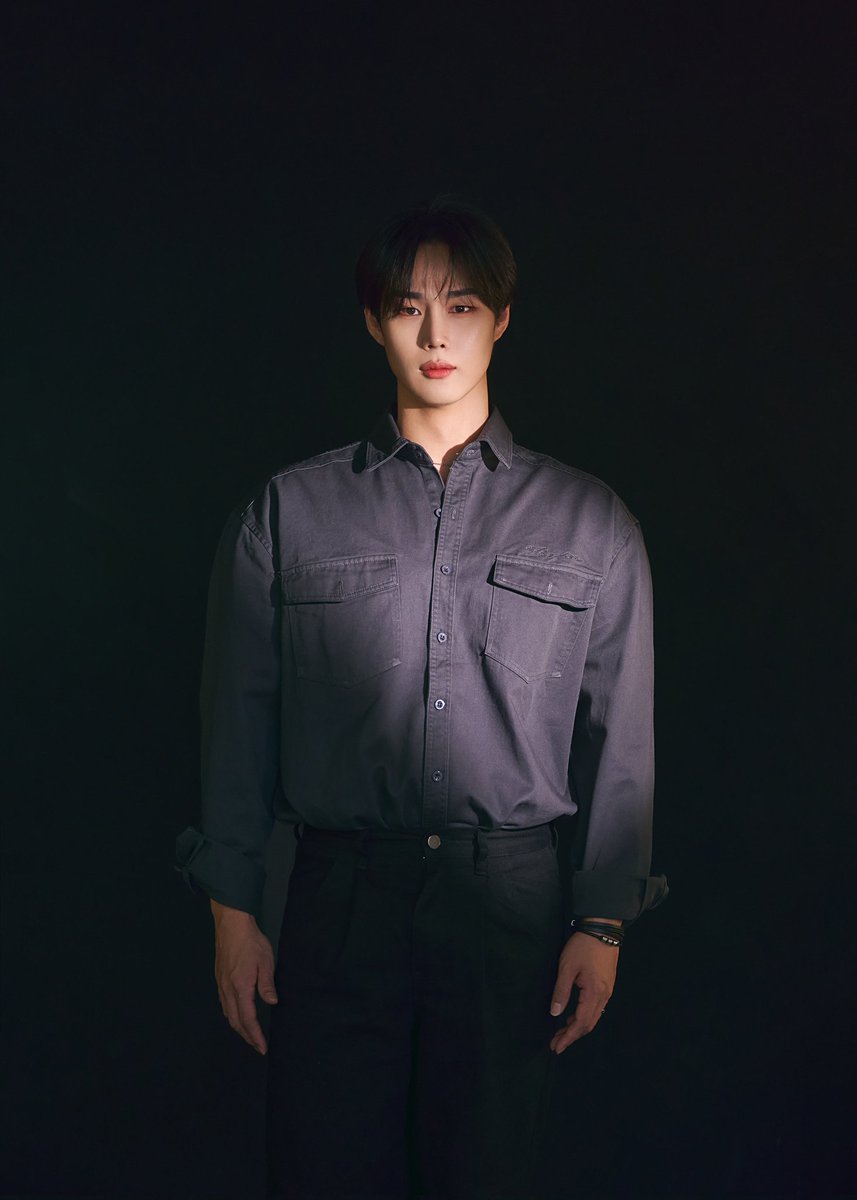 heechan2022's tweet photo. 어느것이 제일 잘 나왔나요??👀 #프로필 https://t.co/2DIlPq6pqm