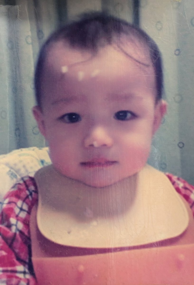 nokokoad's tweet image. 今日は愛息の20歳の誕生日🎂🎉

オレの人差し指しか掴めない小さな手で産まれてきたのに、大きく育ったその手で子供の頃からの夢を掴み取った愛息✨

20歳おめでとう‼️
これからも応援してるからな😆

大好きで大好きで大好きな愛息へ💕
とおちゃん＆かあちゃんより🥰