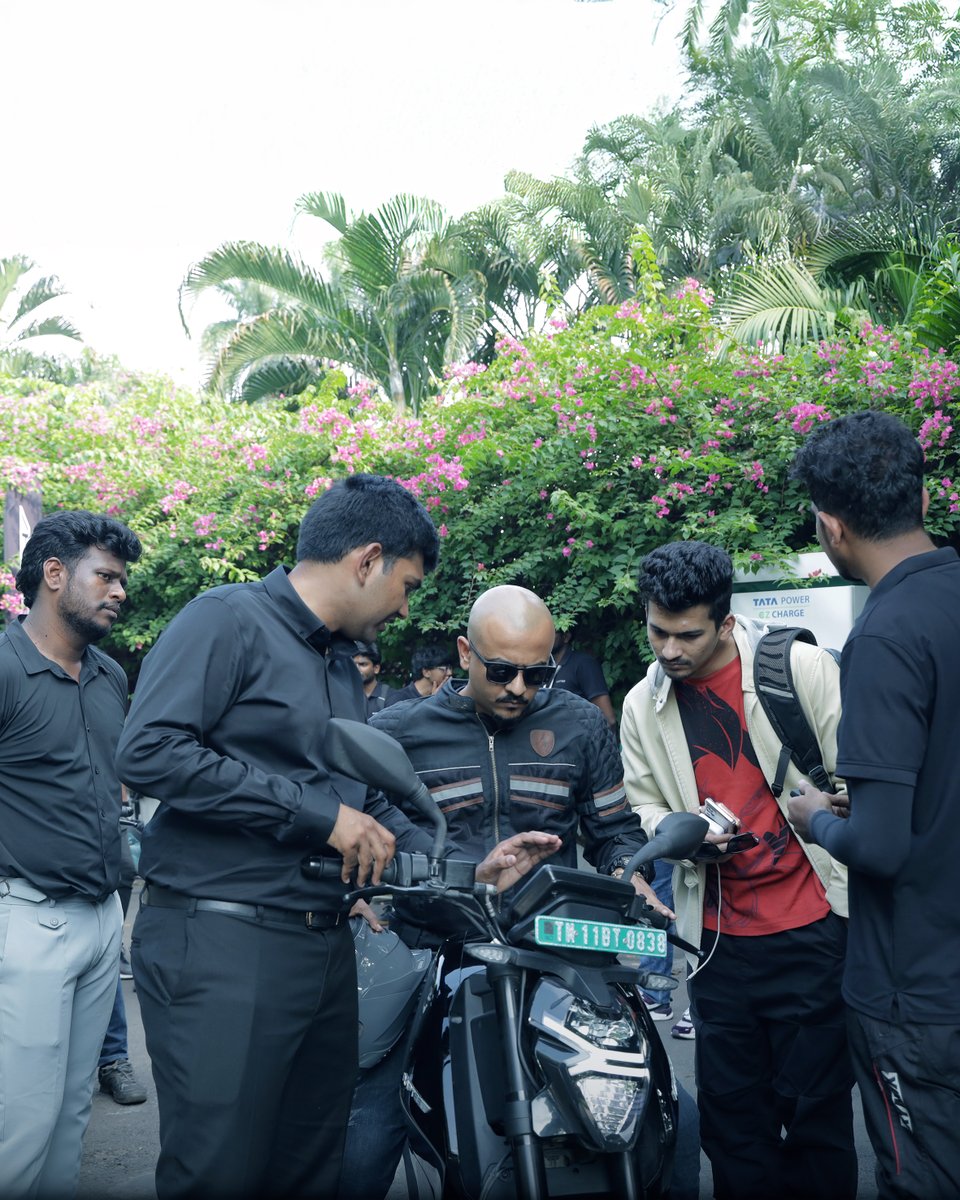 RapteeEnergy's tweet image. RapteeHV T30 - First Ride Experience 

21 publications. 8 days. Endless conversations about the ride.

Top Auto Journalists got a first-hand experience of what makes Raptee.HV truly unique.

Hear out from your favourite auto experts 
Review Videos out now.

#RapteeHV #RapteeHVT30…