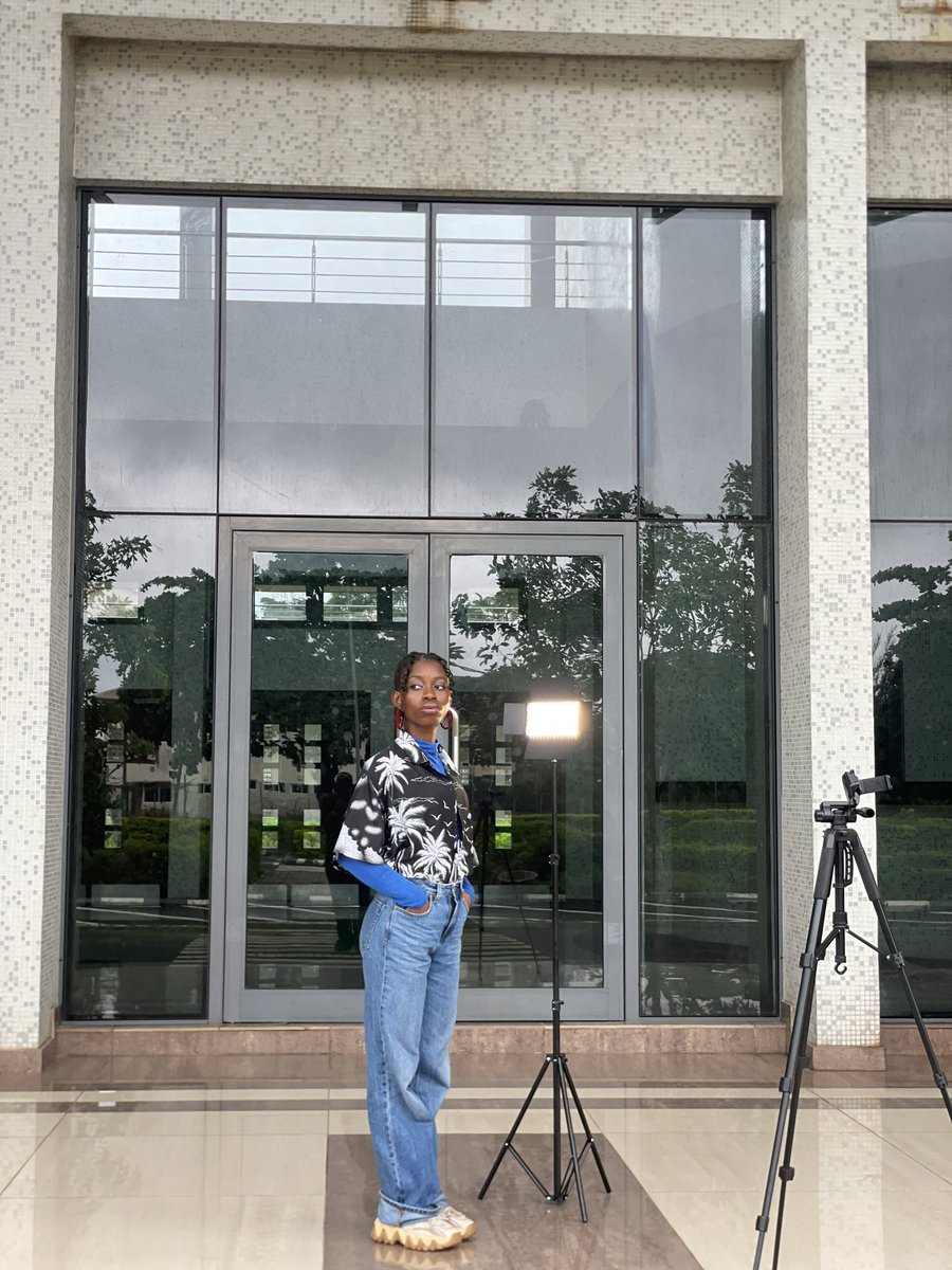 OzoneEL01's tweet image. I create clean contents , do the scripting, shooting and editing ,Can work independently, fast and I strategize contents for brands (start to finish)