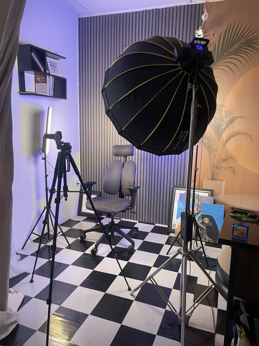 OzoneEL01's tweet image. I create clean contents , do the scripting, shooting and editing ,Can work independently, fast and I strategize contents for brands (start to finish)