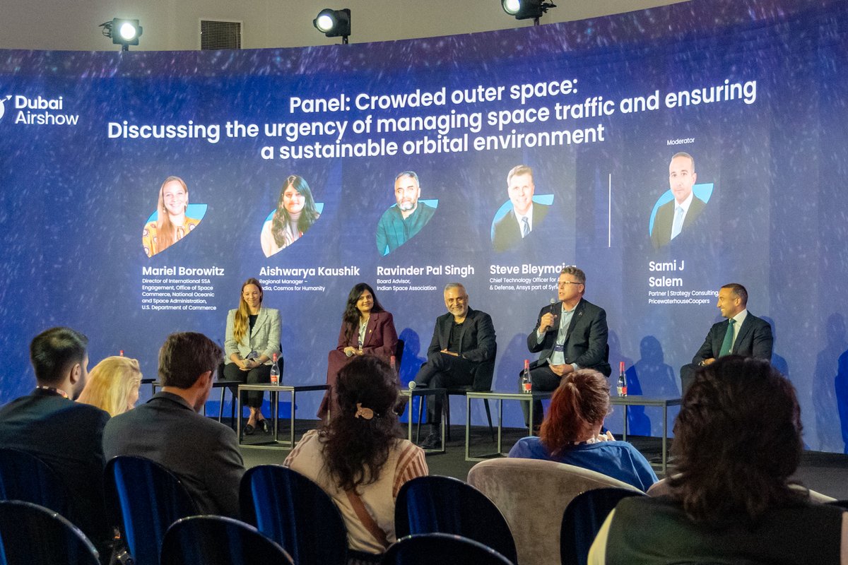 ANSYS's tweet image. Are you at the @DubaiAirshow this week? Join us, if you haven&apos;t yet, at Booth 1565, Hall 15 and schedule a meeting with our team!

Discover how #DigitalEngineering drives performance, efficiency, and mission success. ✈️ ansys.me/47XjbCE

#DAS25