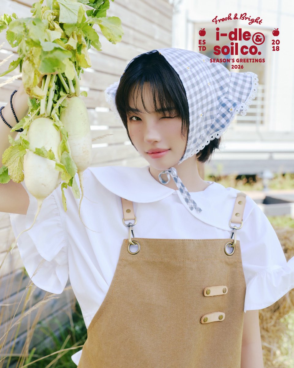 official_i_dle's tweet image. i-dle (아이들) 2026 SEASON&apos;S GREETINGS [i-dle &amp;amp; Soil Co.]

🍎 PREVIEW

🌱 RRE-ORDER
2025. 11. 20. 2PM (KST) ~ 2025. 11. 26. 2PM (KST)

#아이들 #idle
#소연 #SOYEON
#시즌그리팅 #SEASONSGREETINGS
#idleSoilCo