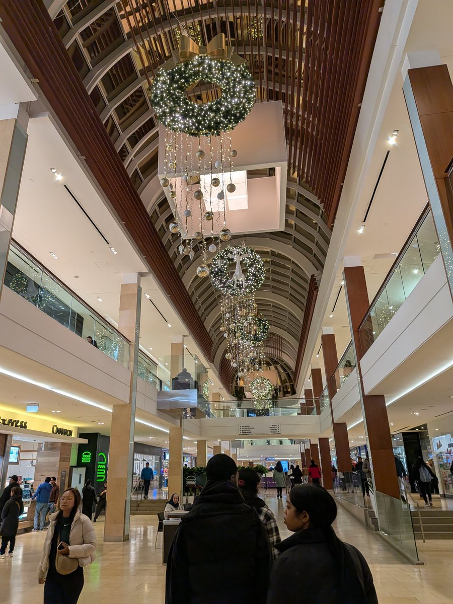 NanDhanKili's tweet image. Christmas lights