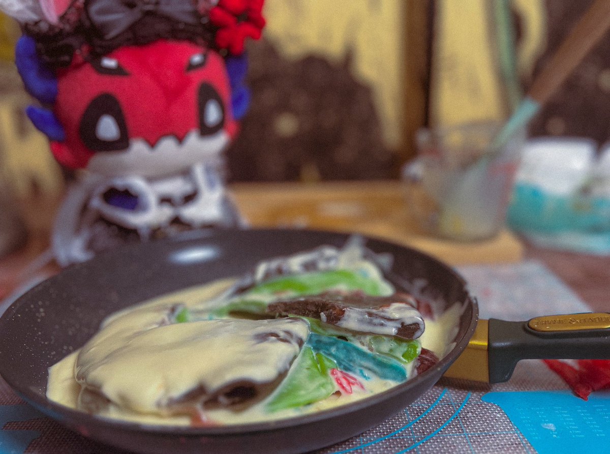 crimzonruze's tweet image. You cannot deafen a god.