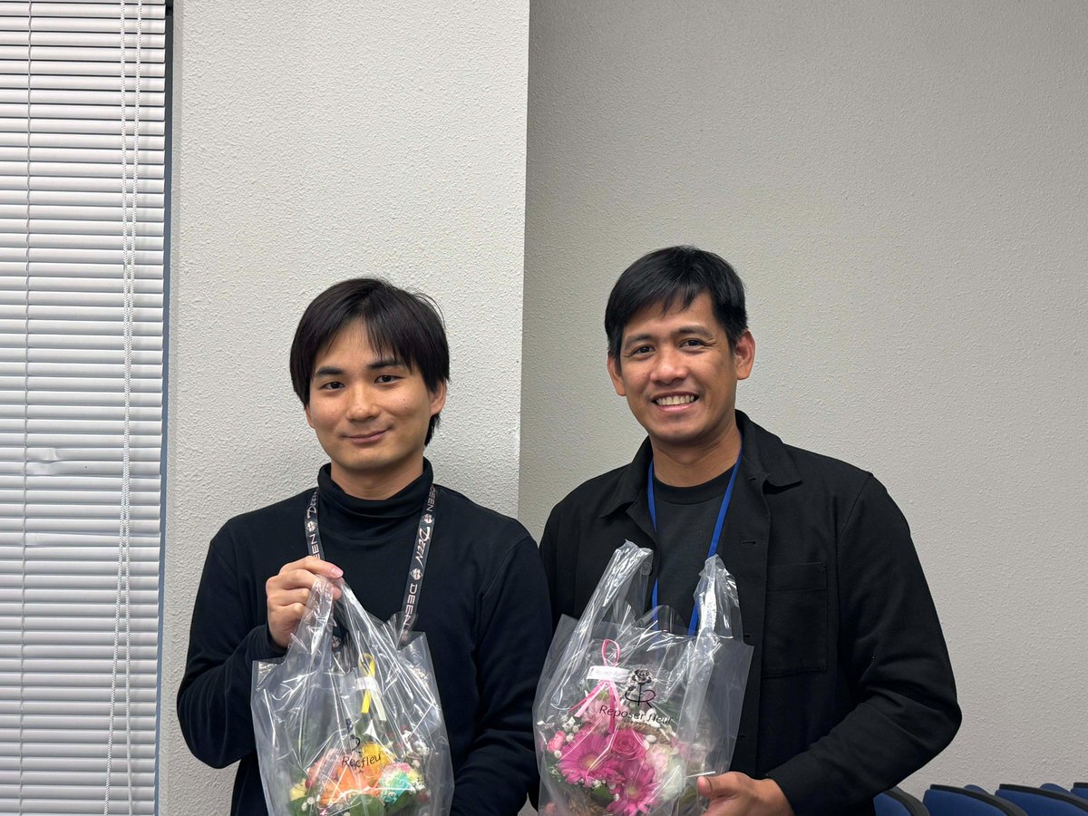 NAIST_MS_EN's tweet photo. We are pleased to share that both Assistant Professor Fukuzawa and  doctoral student Aian have welcomed a new baby. 
To celebrate this happy event, our laboratory presented commemorative  gifts to both of them. 
We sincerely wish their children good health and a bright future.
＃NAIST #GraduateSchool