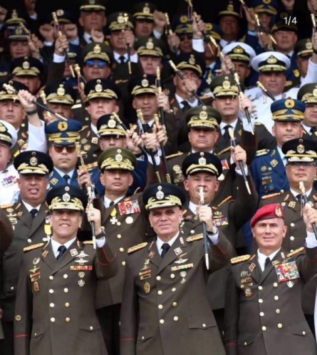 Las patrióticas fuerzas armadas venezolanas, son el único ejército que mata a sus compatriotas venezolanos, por órdenes de unos cubanos, para defender a un colombiano que jamás ganó una elección.