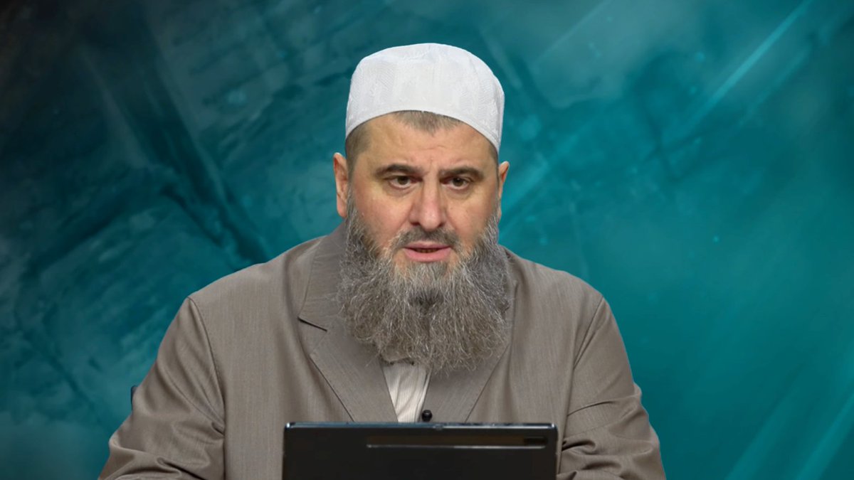 🗣️ Molla Abdullah Yıldız:

"Hz. İsa ile alay eden mübtezel dışarda serbest ama müslümanlar sabah operasyonuyla göz altında! Yazık…"