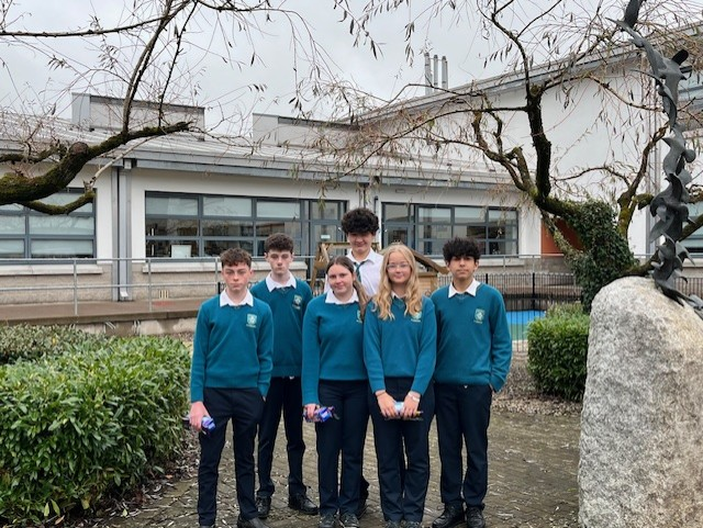 LargyOfficial's tweet image. Science Week at Largy College!
1st Years built energy-transforming devices—🏆 Overall winner: Leah Rice. Class winners: Erin Smith, Tess, Cian, Callum, Maria &amp;amp; Erin. 2nd Years aced puzzles-congrats Alan A, Cara K, Guste B, Victor R, Matthew M &amp;amp; Fiachra S! #ScienceWeek #STEM
