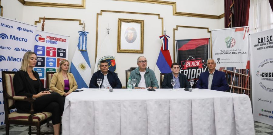 El Black Friday Aristóbulo del Valle se  realizará el jueves 11, viernes 12 y sábado 13 de Diciembre, con  importantes descuentos y cuotas sin interés en comercios adheridos   limiteinformativo.com/articulo/el-bl… 

<a href="/adolfosafran/">Adolfo Safrán</a> 
<a href="/passalacquaok/">Hugo Passalacqua</a>  
<a href="/misionhacienda/">Ministerio de Hacienda de Misiones</a>