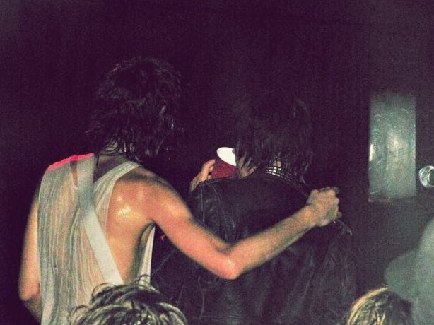 crimesofagoose's tweet photo. The Strokes performing secret comeback show at Dingwalls - June 9, 2010 https://t.co/gyfysflwXF