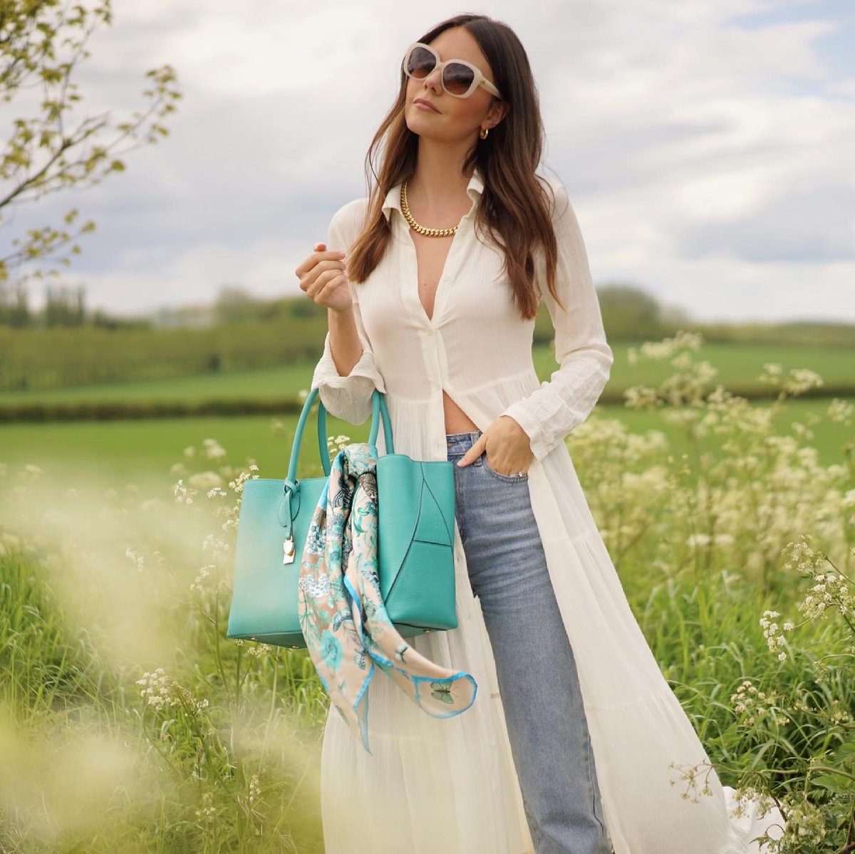 DiscountCodeHot's tweet image. 🖤 Black Friday Luxury Deals!
Get stunning designer bags &amp;amp; thoughtful personalised gifts for less!
Grab your #VoucherCode and shop the sale now 👇.
➡️ shorturl.at/hNdfE
#DesignerBags #PersonalisedGifts #LuxurySale #GiftIdeas #FashionDeals