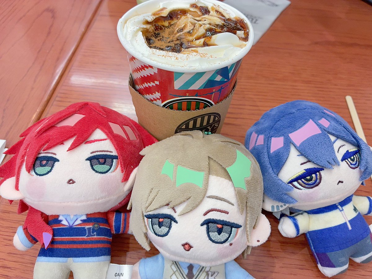 遅すぎそくほう！
いつアニお疲れ様でした✨️✨️
パフォ見てご飯食べてよく喋りました✋✨️やかましスーツたちと話してくれてありがとうございました😭✨️
衣装も褒めてもらえること多くて一生分の自己肯定感を頂きました🙌