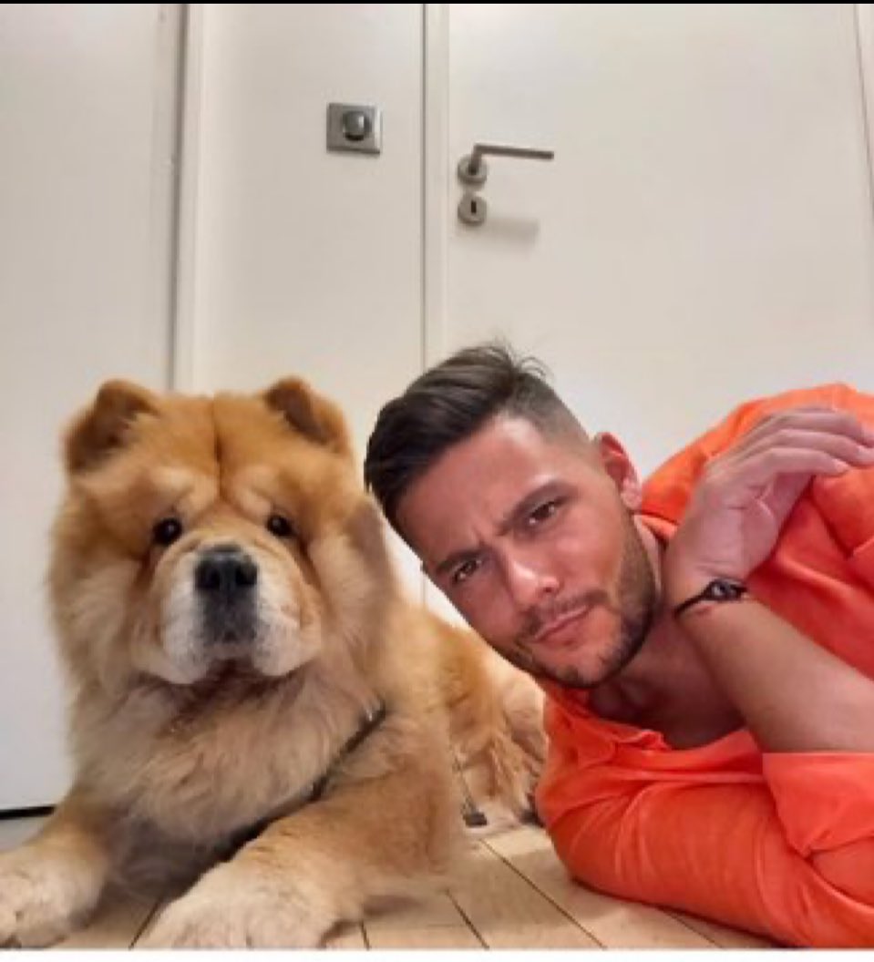 Oh 
Sasha et Ralph
Adorables
<a href="/sashaelbaz/">Sasha Elbaz</a> 
<a href="/Cyrilhanouna/">Cyril Hanouna</a>