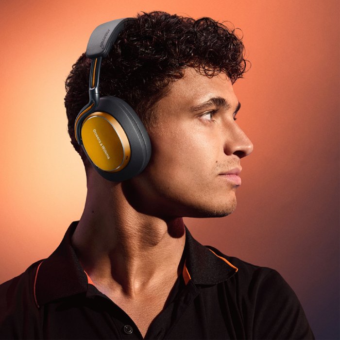 e_earphone's tweet image. 【🎉11/20発売🎉】
#BowersWilkins 
『Px8 S2 McLaren Edition』¥141,570-
 
Bowers &amp;amp; WilkinsからF1チームを擁する「McLaren」とのコラボモデル『Px8 S2 McLaren Edition』が11/20に発売！！
 
▼詳しくはこちら
e-earphone.blog/?p=1536076
