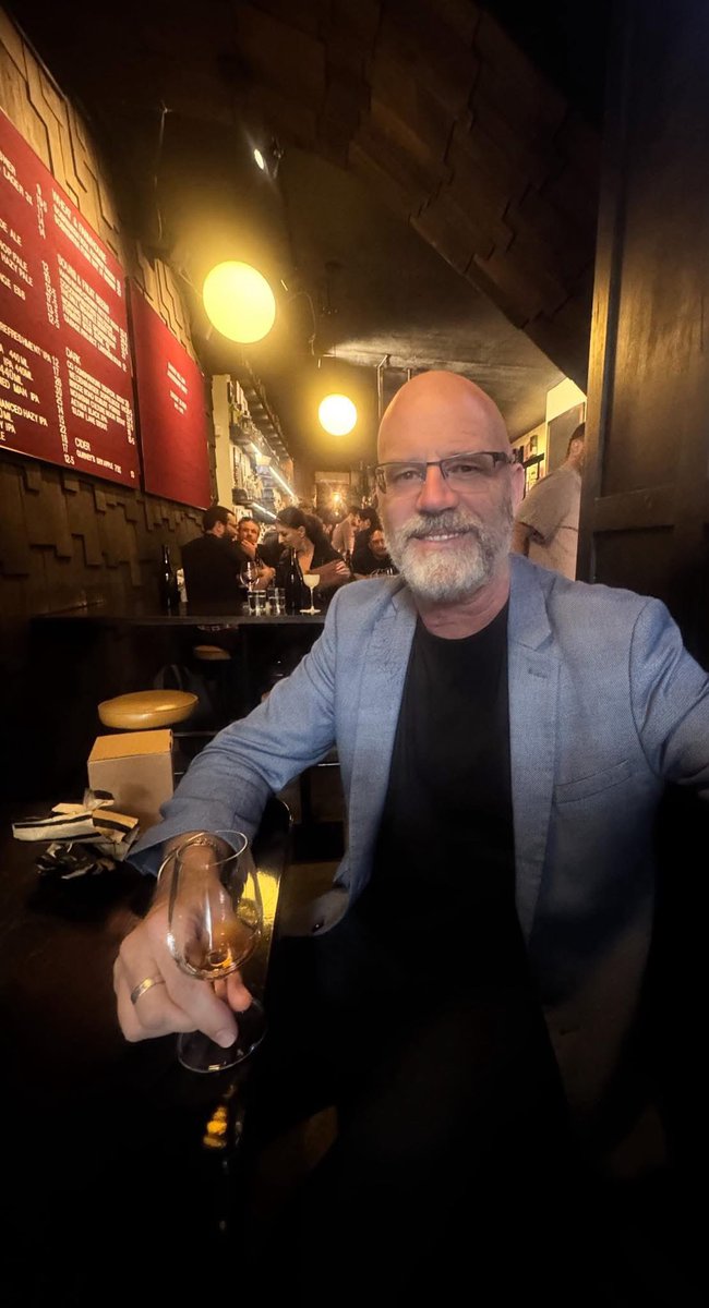ashplaysted's tweet photo. Some important research being undertaken at @whiskyandale https://t.co/SgVz6KlSKm