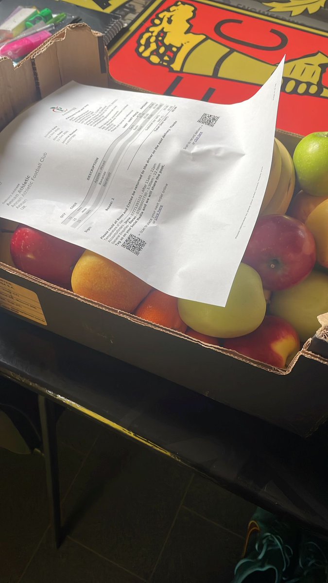 AnnanAthleticFC's tweet image. Thanks a ton to Paterson's Fruit &amp;amp; Veg for keeping our players fueled with the freshest produce every week! 🙏🍌🍎🍏

 #AnnanAthletic  #LocalSupport
