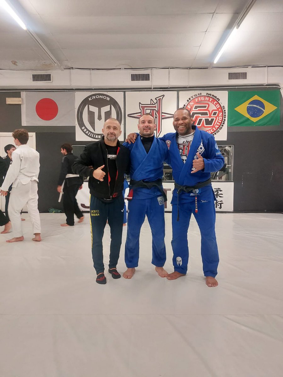Nascimentobjj's tweet photo. THANK YOU SO MUCH PROFESSOR AND MY SON CRISTIAN MIGOVAN FROM @FNFIGHT.CO_BRESCIA FOR THIS BEAUTIFUL EVENING OF TRAINING. SEE YOU NEXT MONTH OSSS…

#robsonmourajiujitsu #jiujitsulife #jiuitalia #bjj #mmaitalia #mmamania #grappling #submission #nogi #italiabjj #famigliabjj #tere https://t.co/5iX9Hzs8t0