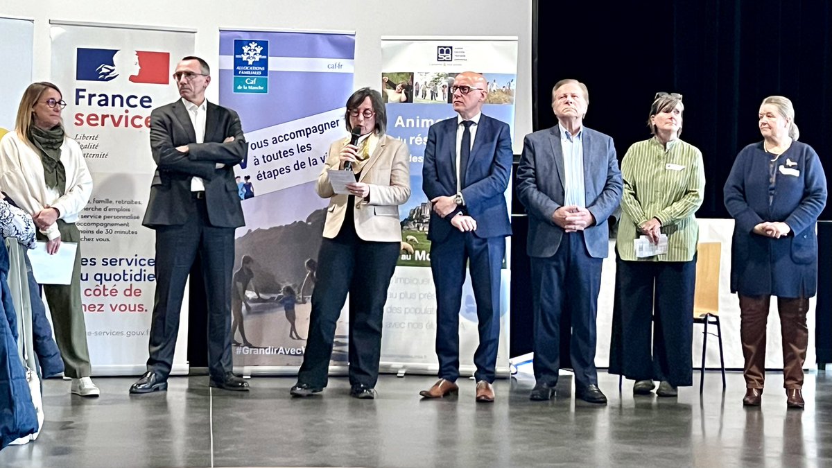 Ce 18 novembre, dans le cadre de la journée départementale sont réunis à Lessay, les acteurs des accueils sur notre territoire de la Manche.
La profession d’accueil mise à l’honneur : pour échanger, partager, sur les expériences vécues.