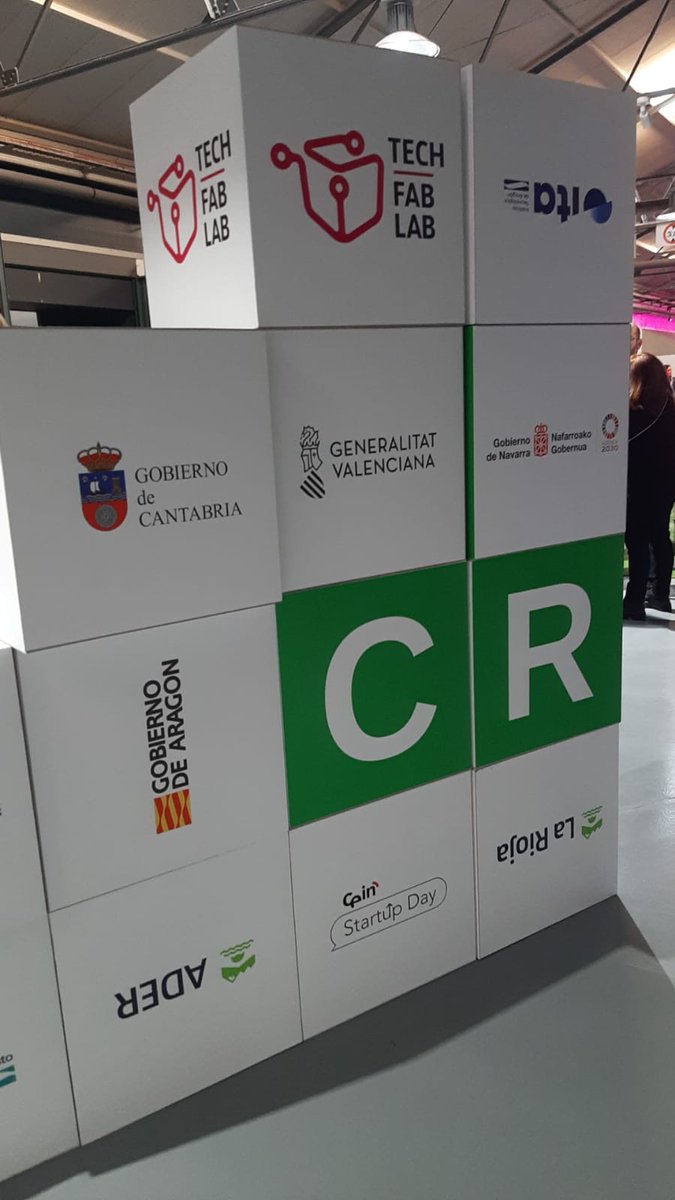 TechFabLabCV's tweet image. Iniciamos el #CeinStartupDay con la mesa redonda institucional, con los representantes de las CC.AA. participantes en el proyecto #TechFabLab : Navarra, La Rioja, Cantabria, Comunidad Valenciana, Aragón y Cataluña. Presentamos los resultados del proyecto 🚀