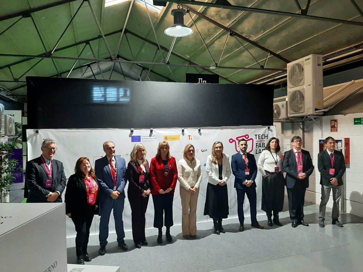 TechFabLabCV's tweet image. Iniciamos el #CeinStartupDay con la mesa redonda institucional, con los representantes de las CC.AA. participantes en el proyecto #TechFabLab : Navarra, La Rioja, Cantabria, Comunidad Valenciana, Aragón y Cataluña. Presentamos los resultados del proyecto 🚀