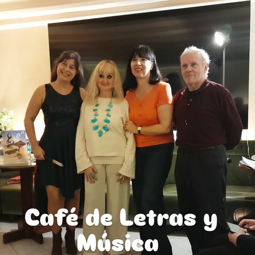 Richesas's tweet photo. En el café de la Ópera de Barcelona presentando mi programa cultural "Café de Letras y Música" https://t.co/0wJDBI6bLW
