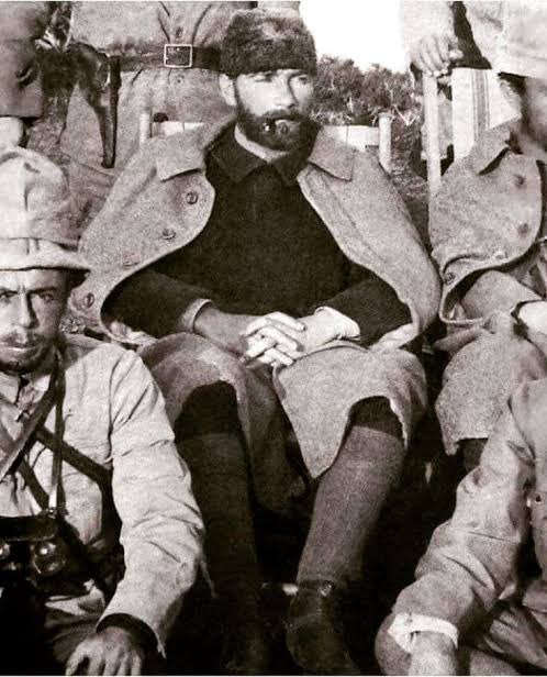 Övünmek gibi olsun Atatürkçüyüm!