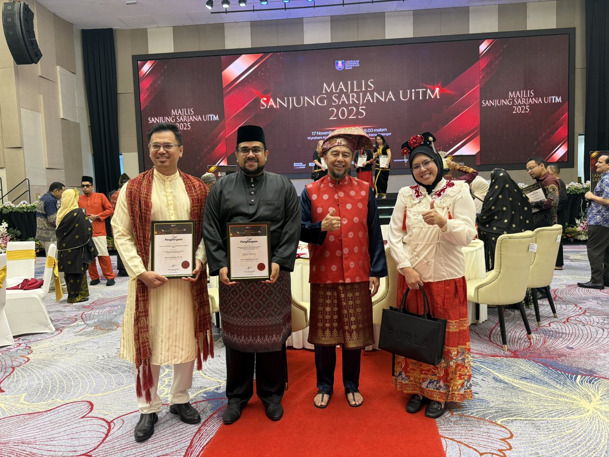 VCUiTM's tweet photo. Menyempurnakan Majlis Sanjung Sarjana UiTM 2025, tahun ke empat Majlis dilaksanakan untuk mengiktiraf sumbangan warga penyelidik melonjak UiTM kehadapan dalam bidang penyelidikan, penerbitan dan pengkomesilan.

Tahniah kepada semua pemenang. https://t.co/StjqALbq49