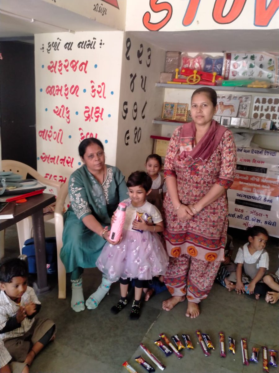 bcicds's tweet photo. બાલ દિન ઊજવણી
ગોંડલ - ૧ 
@WCDGujarat @SecWCDGujarat @CollectorRjt @ICDS__RAJKOT @DDORAJKOT1 @DrJanaksinh @sonalzala81 @BcicdsJ30266 https://t.co/Ti0N9ZA9Yj