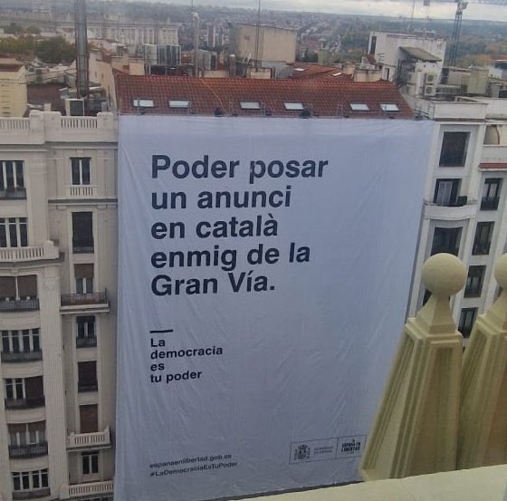En España la democracia es que a mis hijos les pongan un vigilante para que que no hablen en el cole en castellano, que les hagan creer que solo se consigue ascender si tienen acento catalán y que piensen que sus raíces y apellidos castellanos les obligan a demostrar catalanidad
