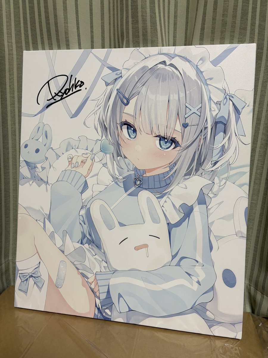 涼香（@ryohka_jp ）先生の直筆サイン入りF10号キャンバスアート届いた