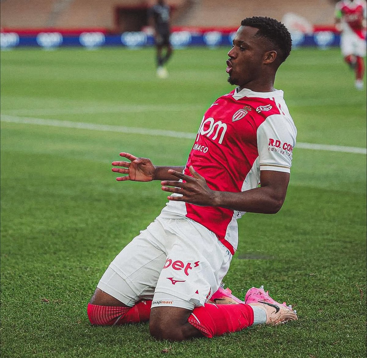 LigASM_'s tweet image. 🚨 𝗩𝗘𝗥𝗦 𝗨𝗡 𝗗𝗘́𝗣𝗔𝗥𝗧 𝗘𝗡 𝗝𝗔𝗡𝗩𝗜𝗘𝗥 𝗗’𝗔𝗡𝗦𝗨 𝗙𝗔𝗧𝗜 ? 😳

En manque de temps de jeu à l’AS Monaco, le Barça n’exclut pas la possibilité de rappeler son joueur en janvier afin de le vendre/prêter ailleurs. 

Les soucis financiers du club catalan le pousse à…