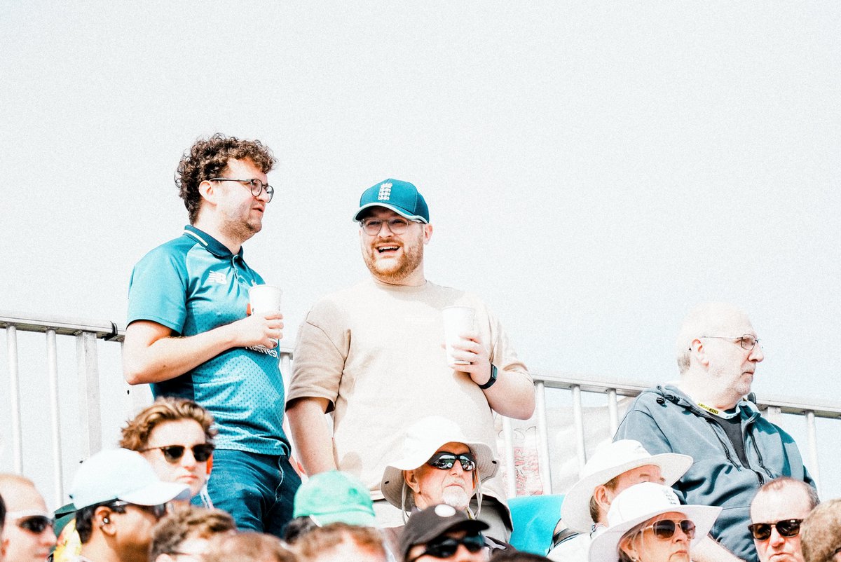 sportsbreakscom's tweet image. Head to our terrace in 2026 at Emirates Old Trafford to watch England take on India and Sri Lanka in the IT20 👀

Visit our website to book your place 👉shorturl.at/7VL9H

You won't want to miss this one 🏏
#Cricket #IT20 #OldTrafford #CricketFans